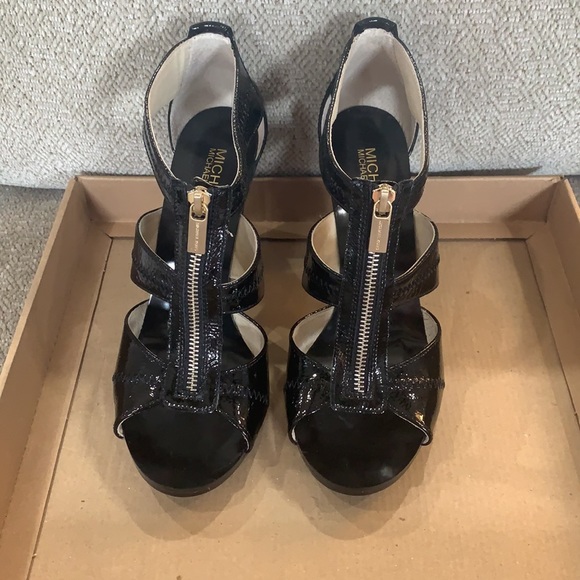 Michael Kors Heels - Picture 2 of 4